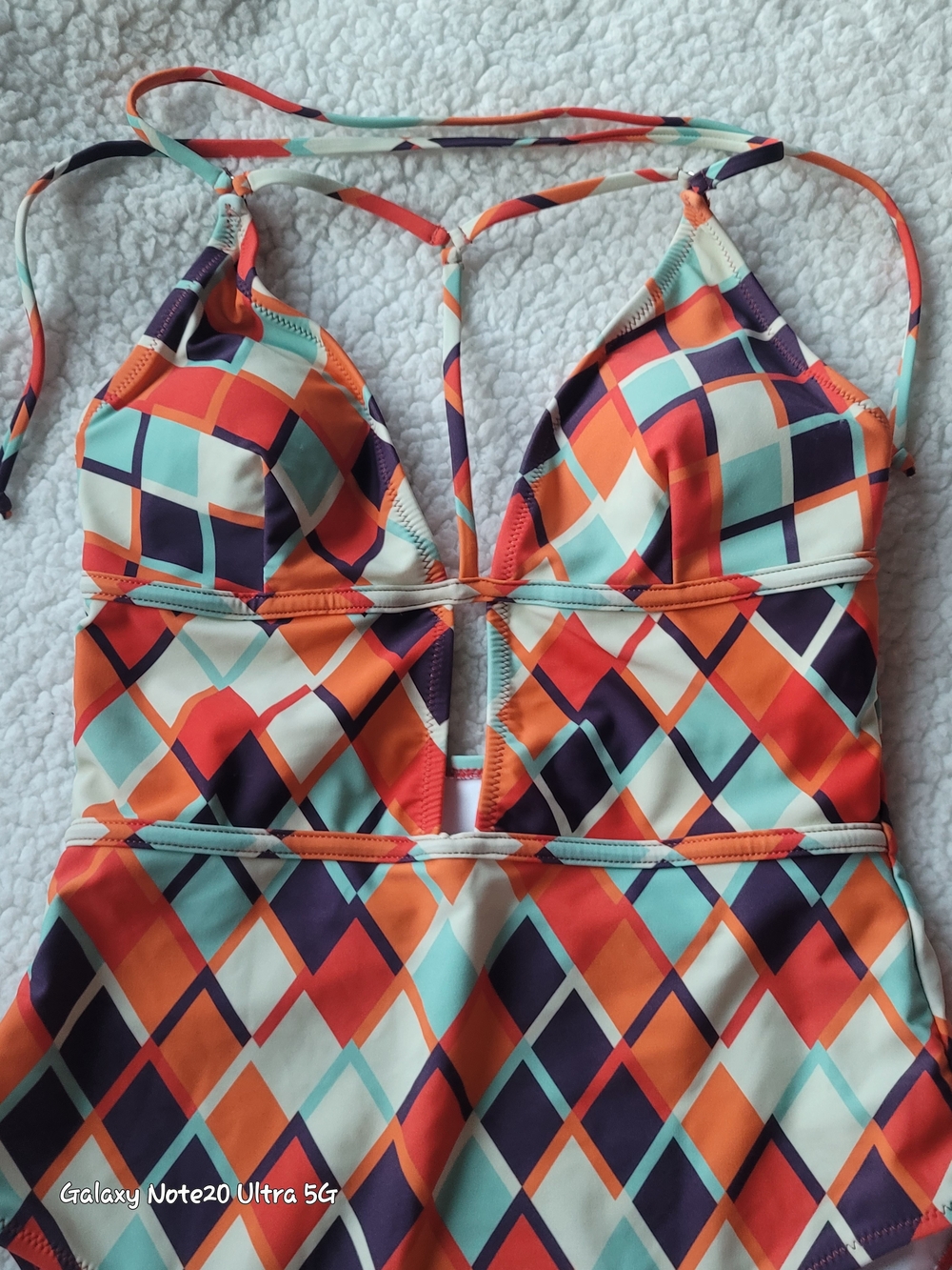 NWOT Cupshe Geometric Print Plunging Halter One Piece Swimsuit Medium - Picture 2 of 5